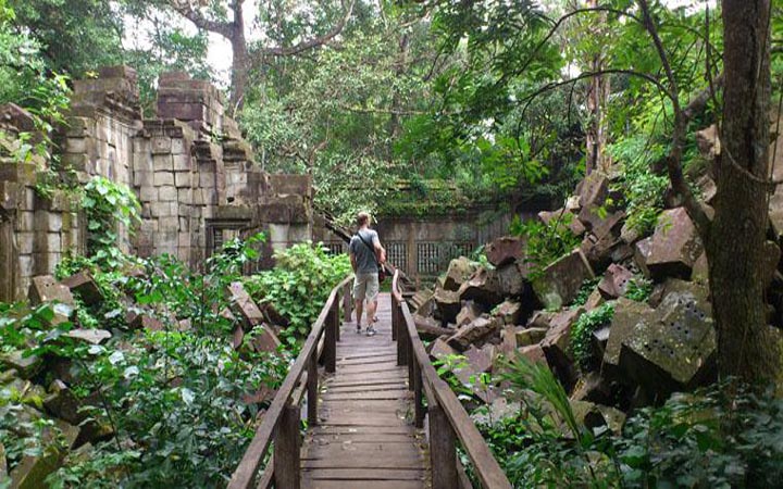 Beng Melea & Koh Ker Temples